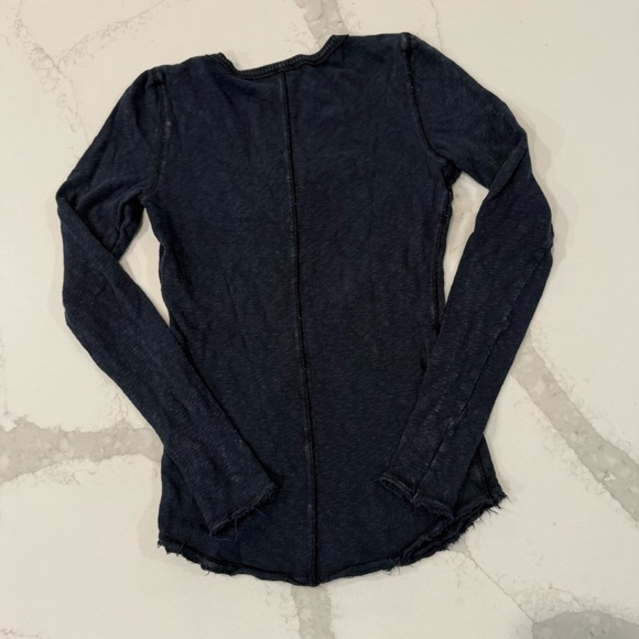 We The Free Lace Up Long Sleeve Distressed Layering Shirt Womens Small Navy Blue - Picture 7 of 7